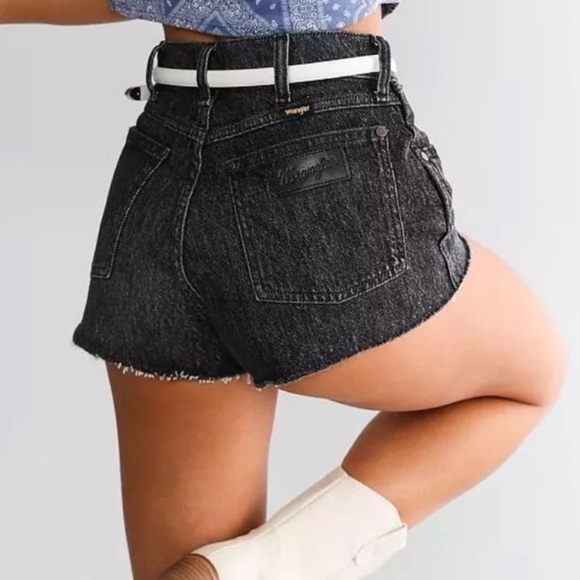 NWT Wrangler Festival High Waisted Cutoff Denim Shorts In Granite - Picture 3 of 11